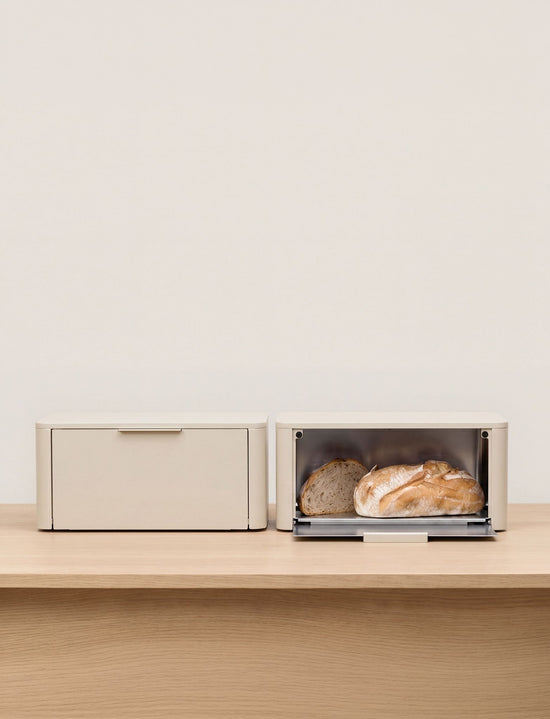2120 2 Stelton SR Bread Box H 18 Cm Sand 2 AI Assisted