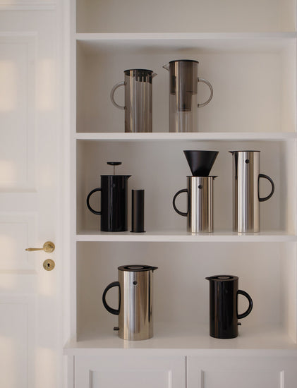 Stelton 999 915 1310 10 1310 8 891 812 890 1020 900 812 EM77 Tea Strainer Lifestyle